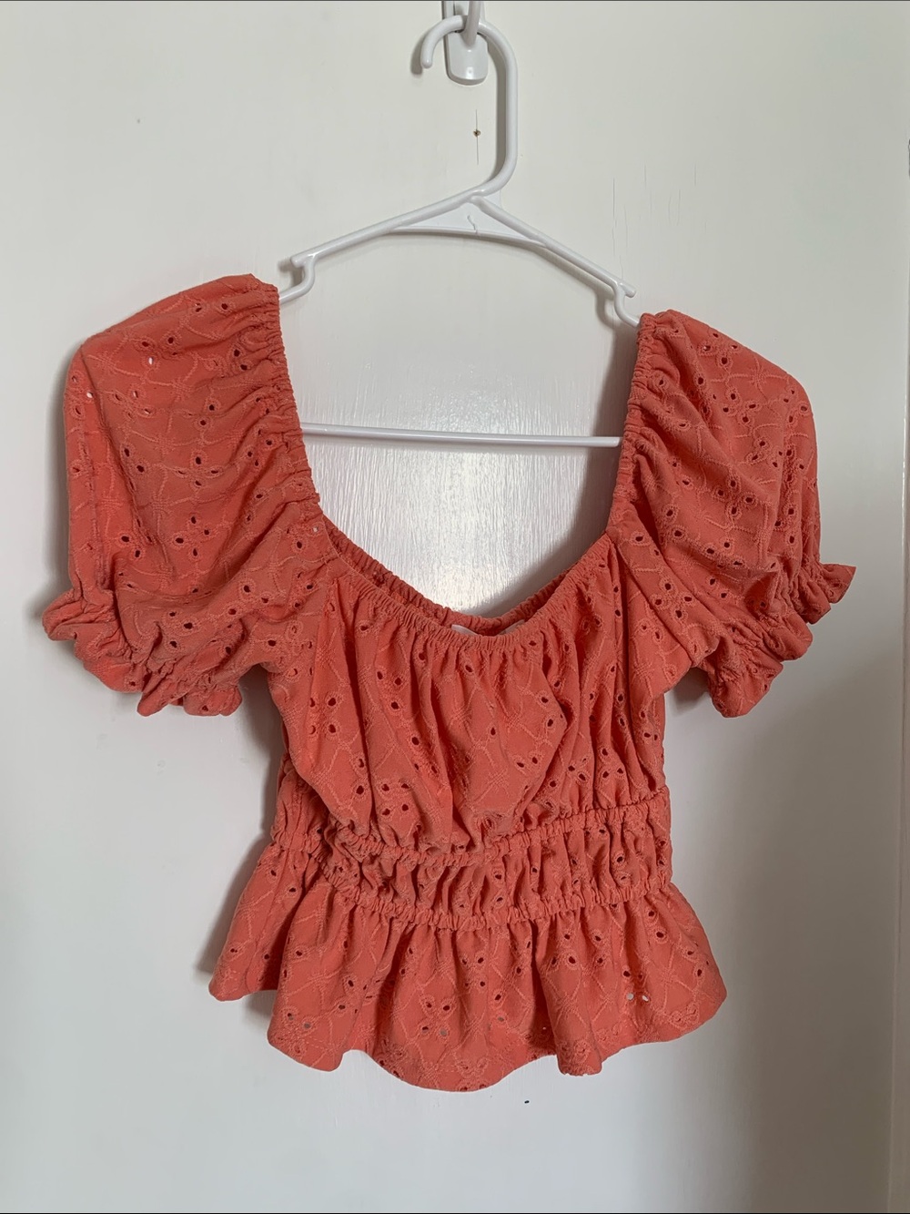 Altar'd State Coral Eyelet Puff Sleeve Peplum Crop Top